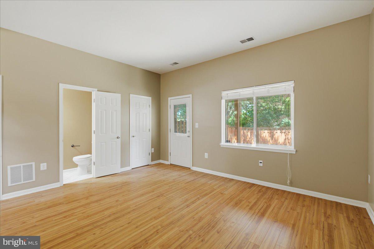 21760 Brondesbury Park Ter Property Photo 62