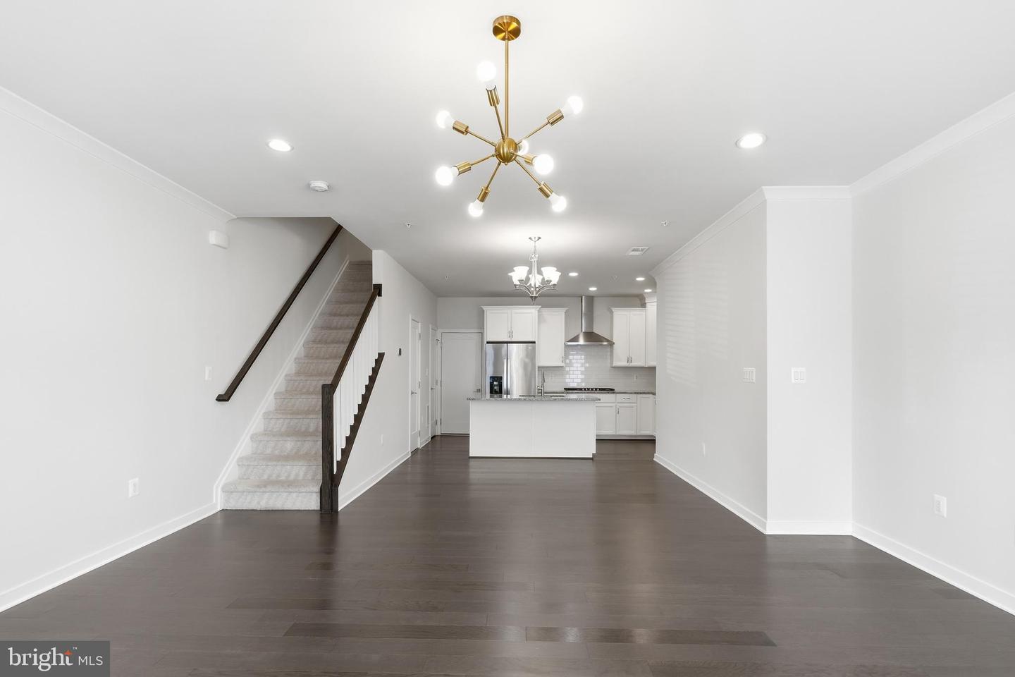 43185 Mongold Sq Property Photo 7
