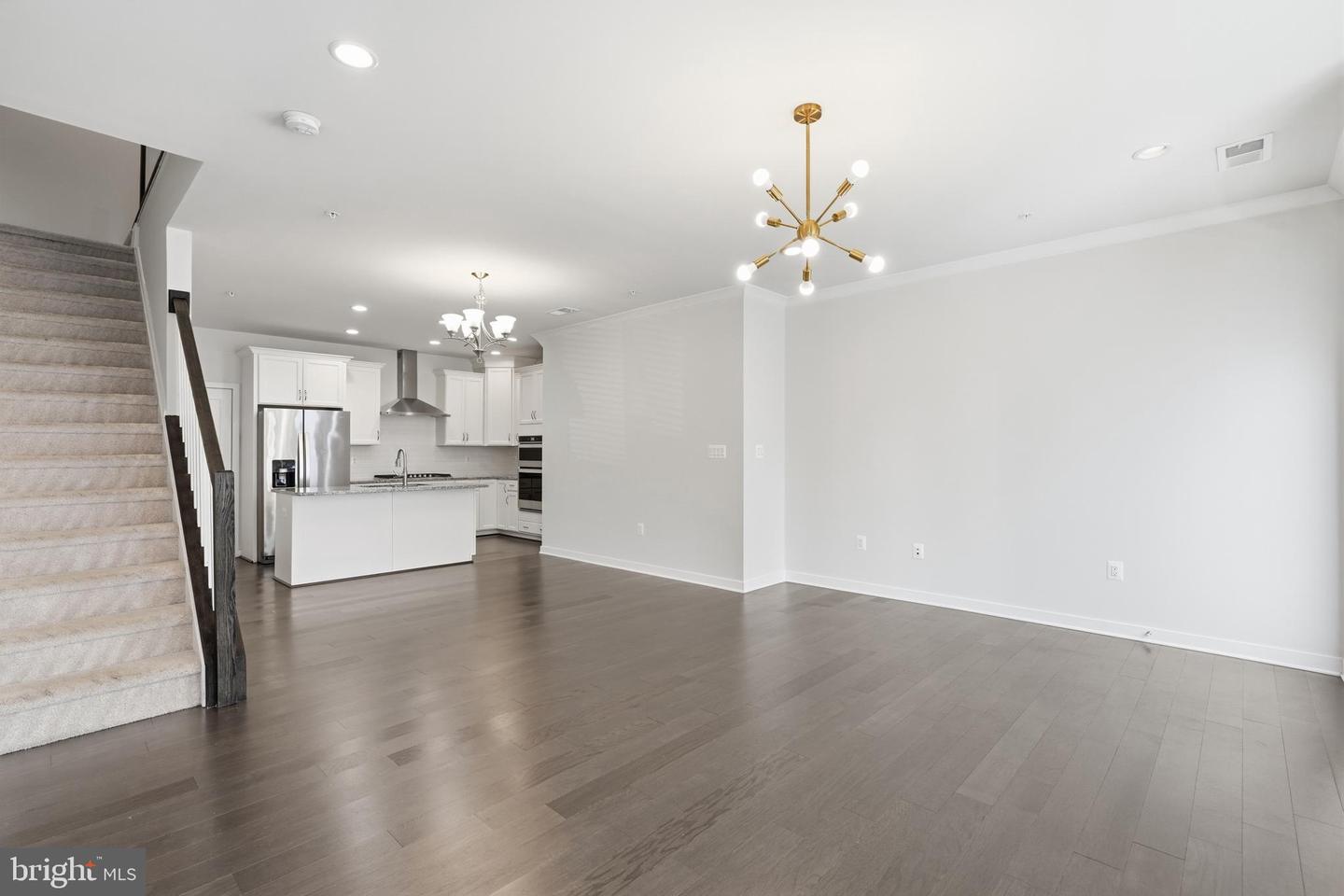 43185 Mongold Sq Property Photo 8