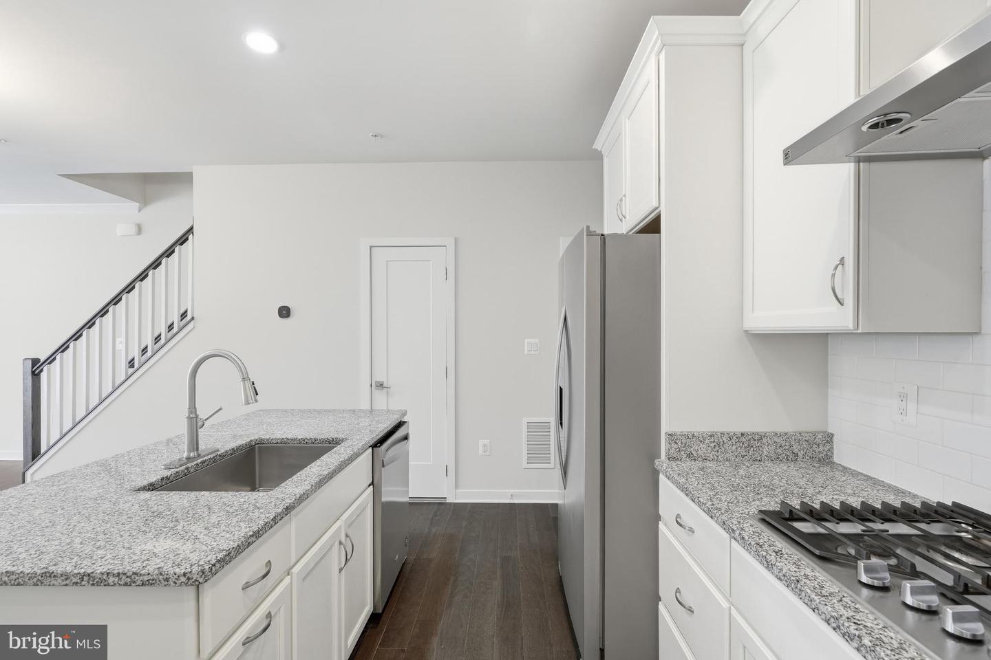 43185 Mongold Sq Property Photo 13
