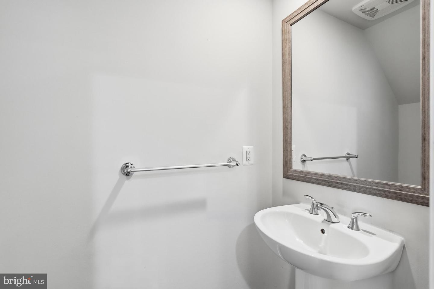 43185 Mongold Sq Property Photo 14