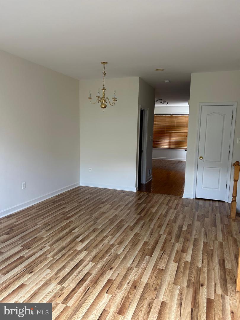 42540 Magellan Property Photo 2