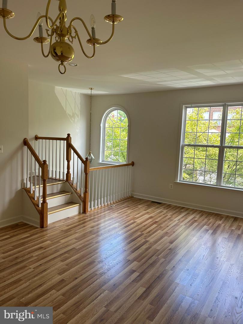 42540 Magellan Property Photo 4