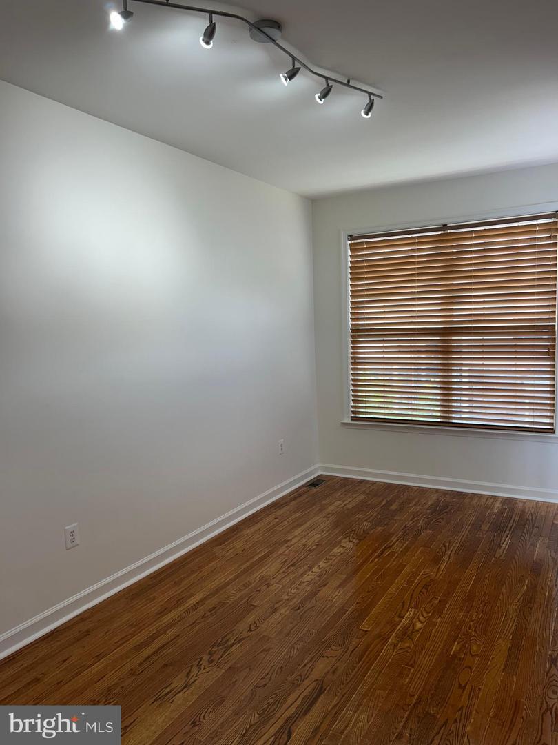 42540 Magellan Property Photo 9