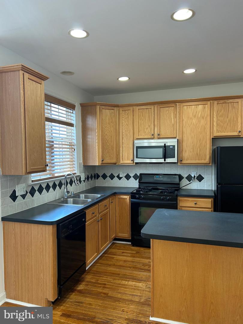 42540 Magellan Property Photo 12