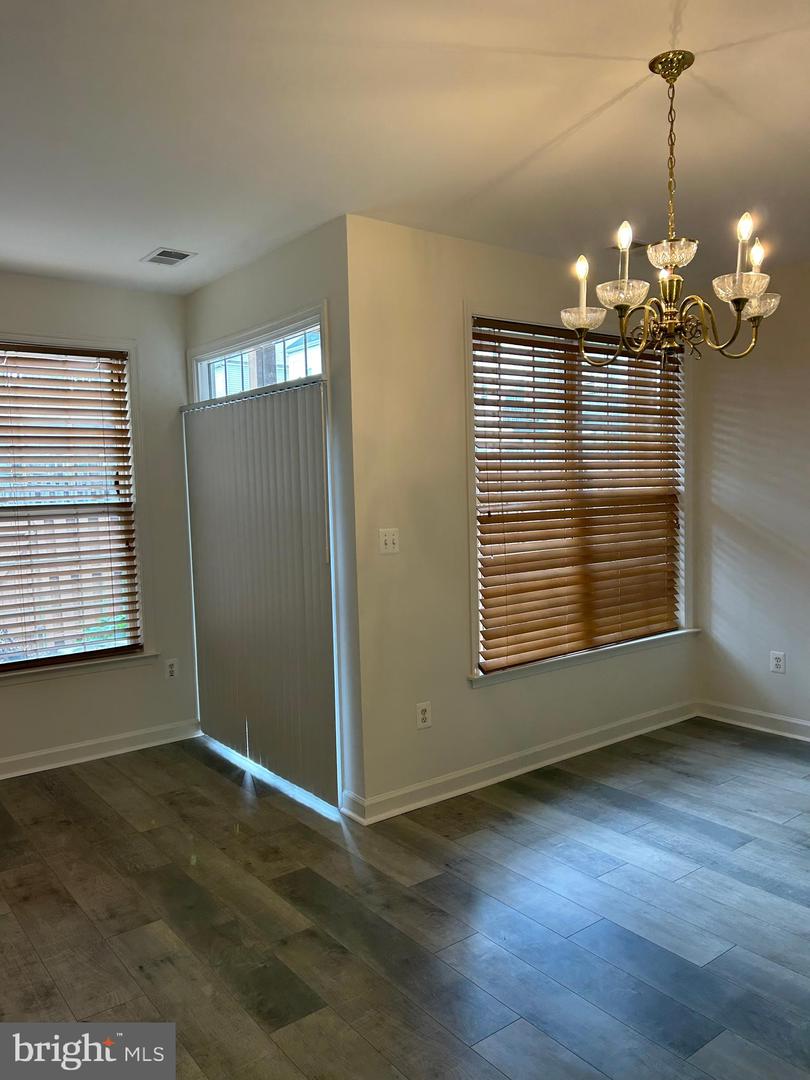 42540 Magellan Property Photo 37
