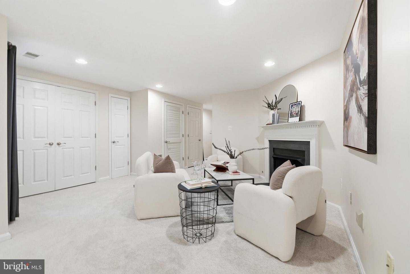 45605 Iron Horse Ter Property Photo 8