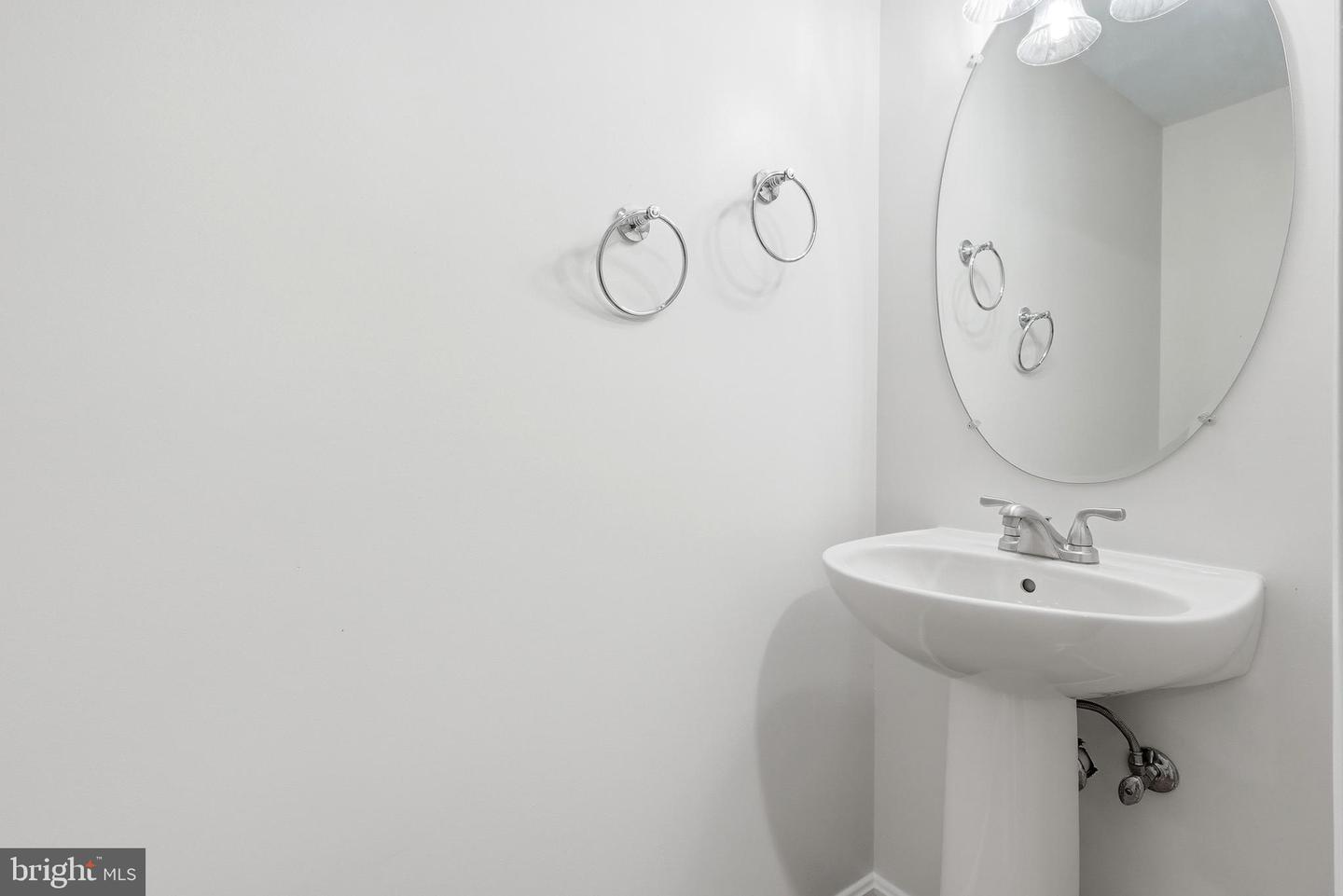 45605 Iron Horse Ter Property Photo 12