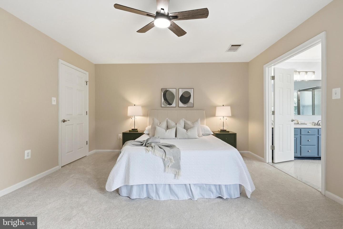 45605 Iron Horse Ter Property Photo 33