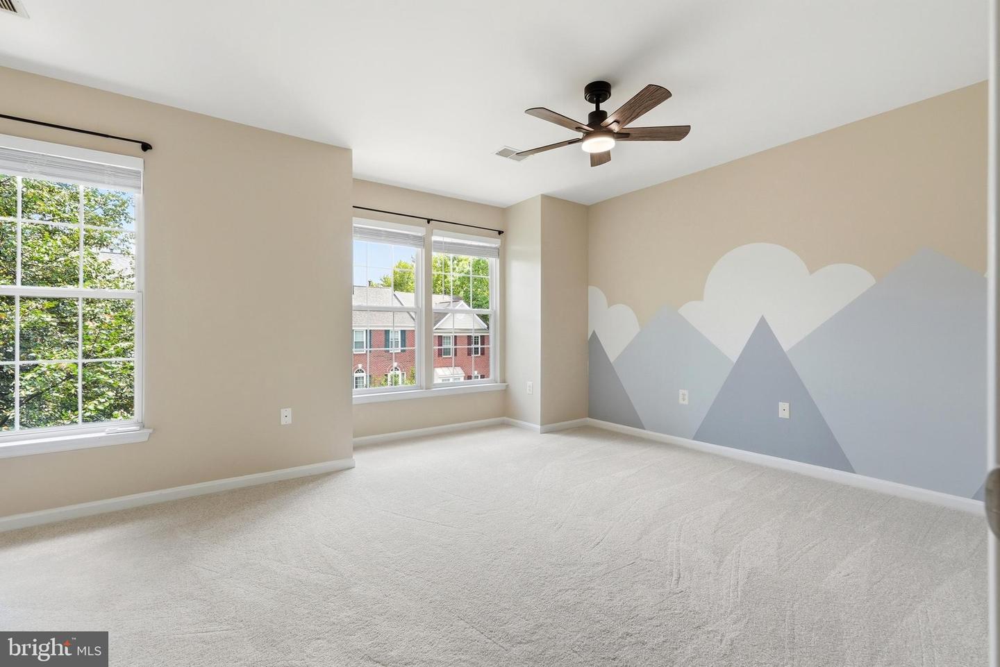 45605 Iron Horse Ter Property Photo 41