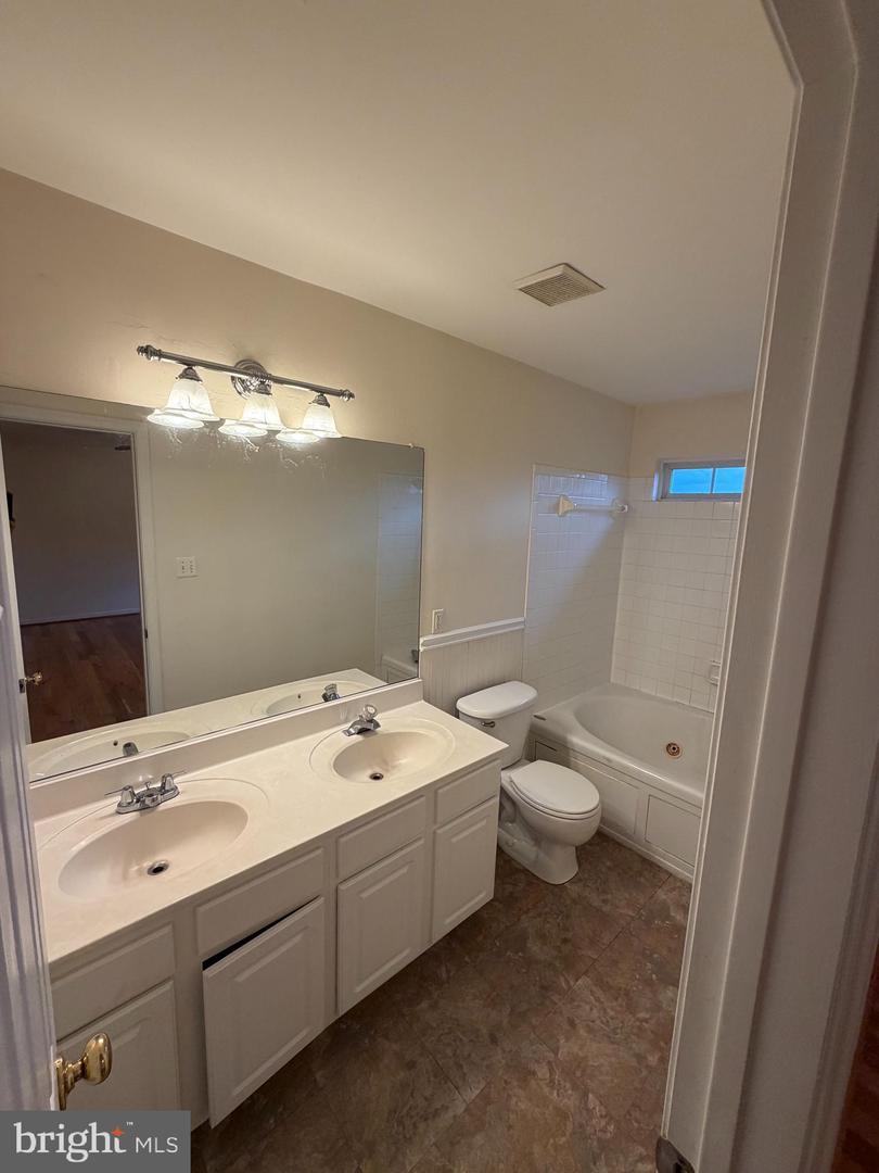 20108 Hardwood Ter Property Photo 17