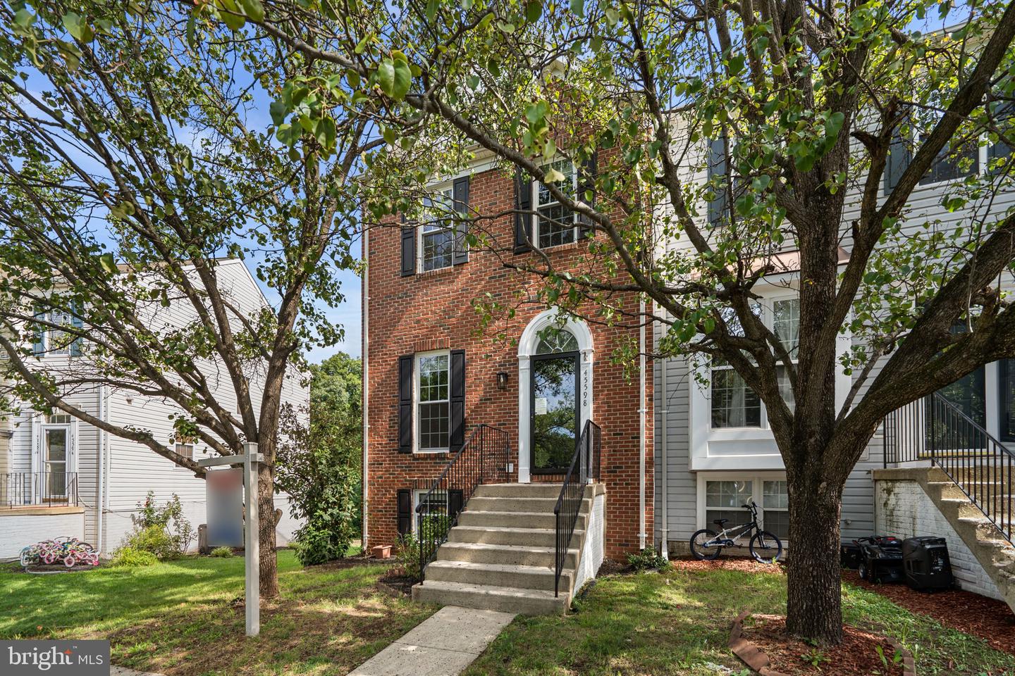 45598 Grand Central Sq Property Photo 1