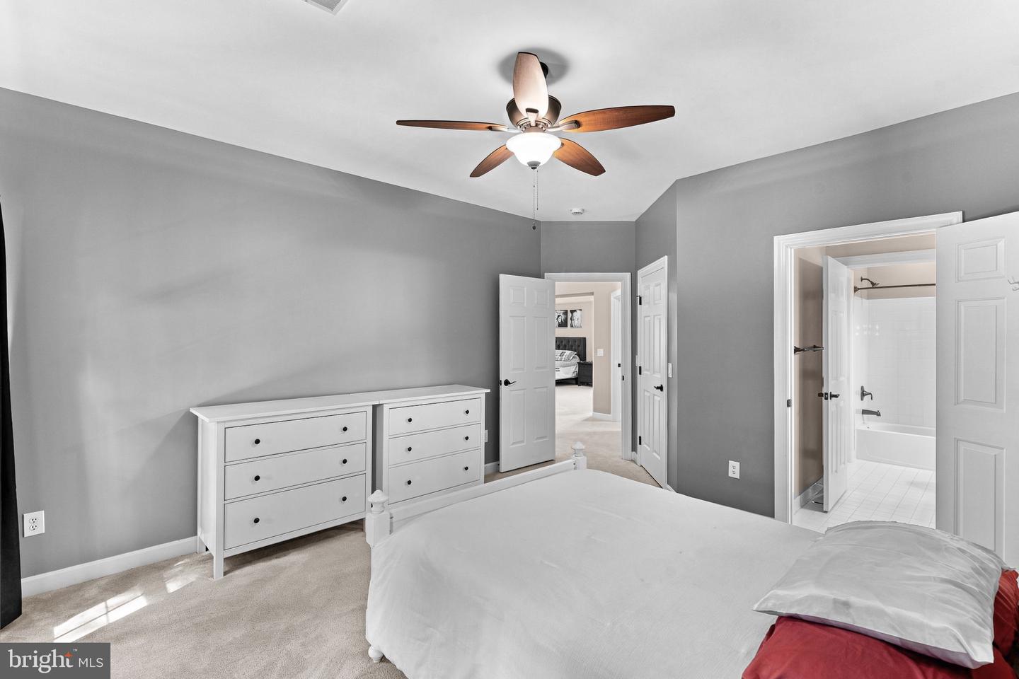 21476 Glebe View Dr Property Photo 56
