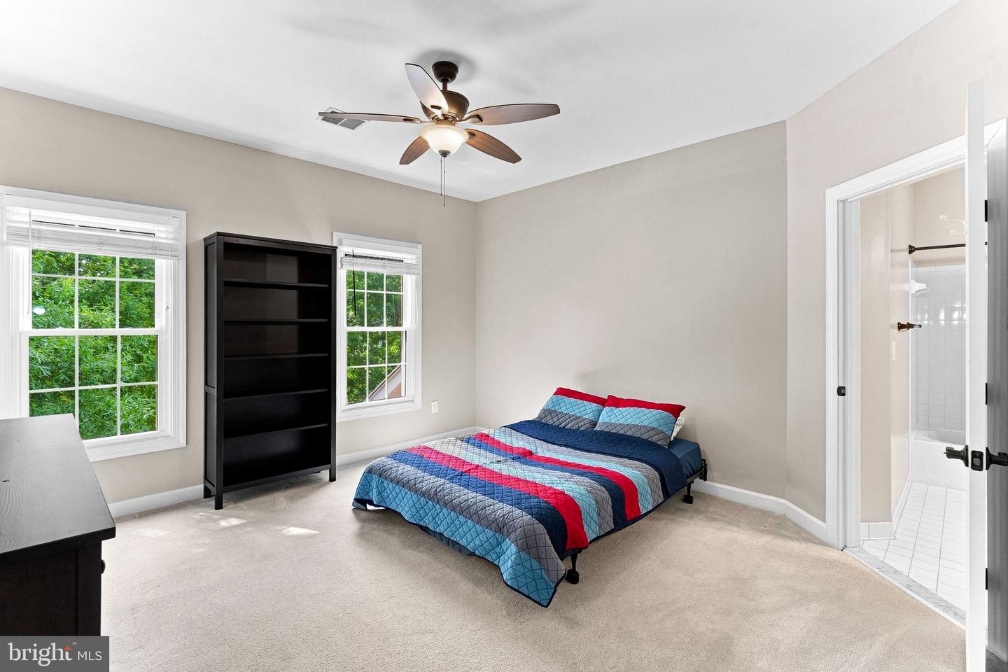 21476 Glebe View Dr Property Photo 64