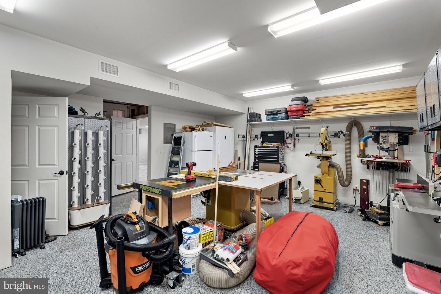 21476 Glebe View Dr Property Photo 83