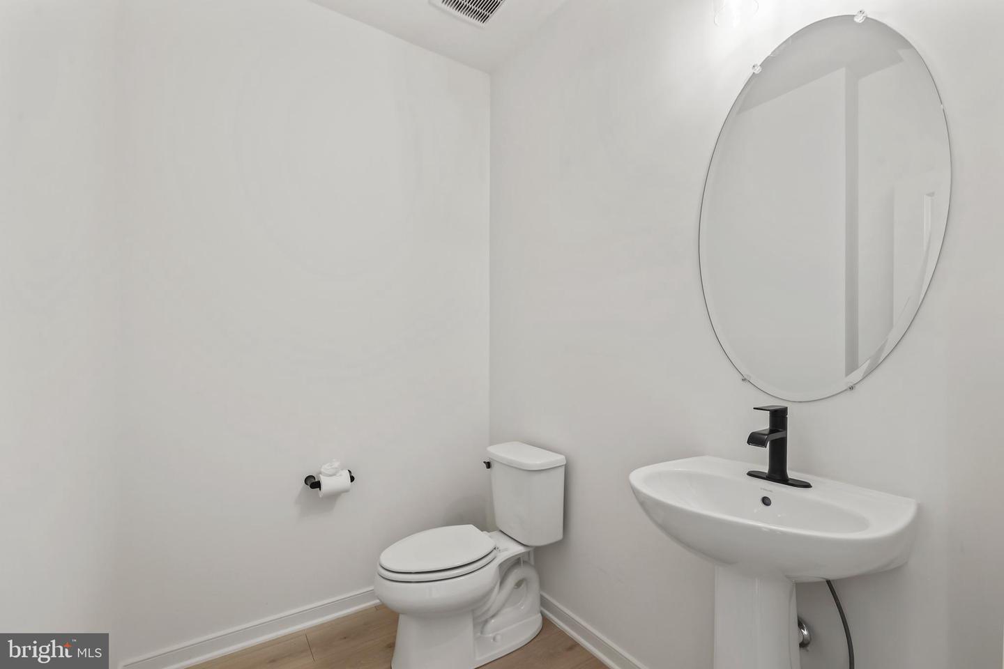 20912 Bluebird Sq Property Photo 16