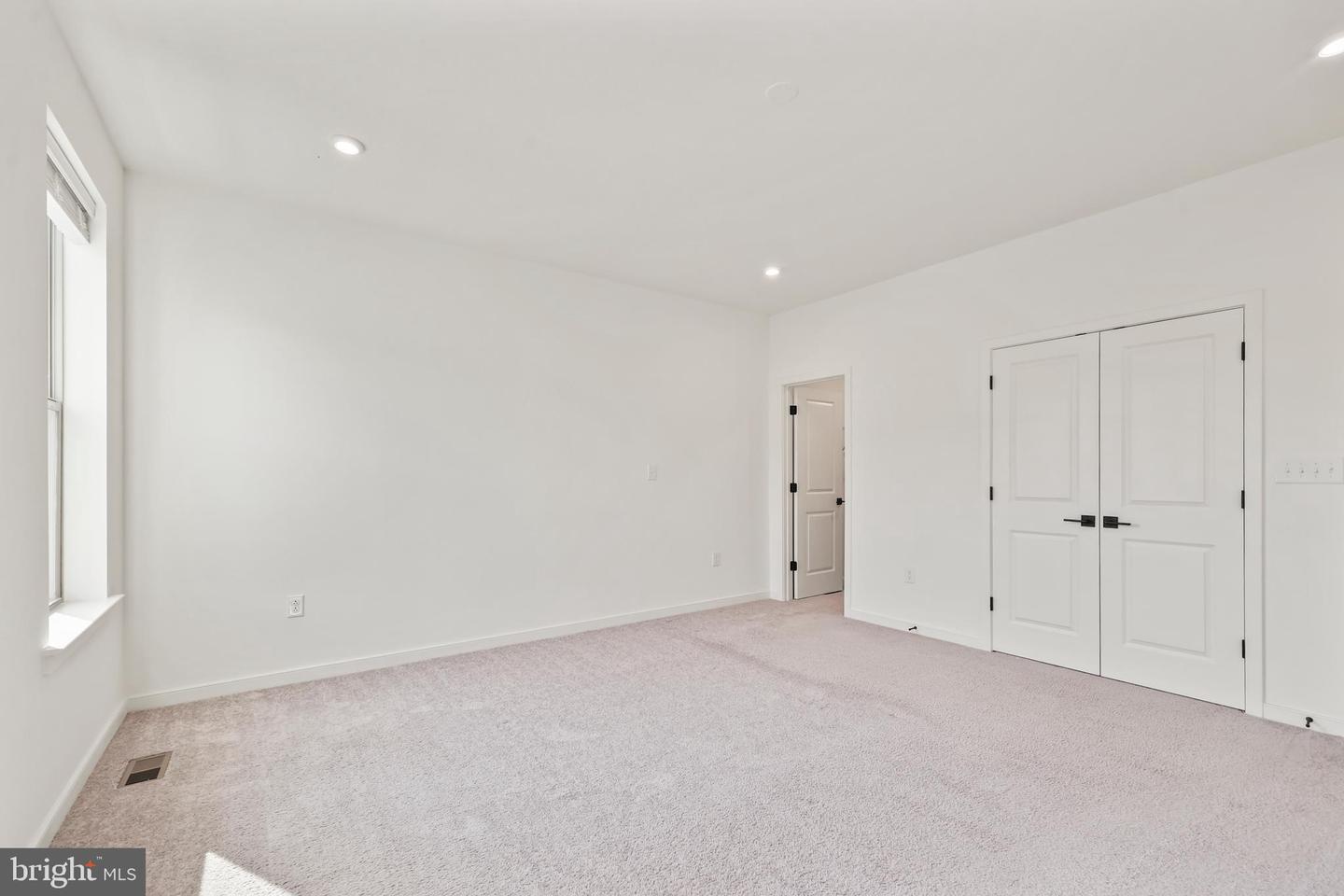 20912 Bluebird Sq Property Photo 20