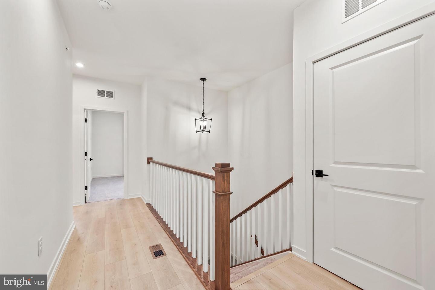 20912 Bluebird Sq Property Photo 25