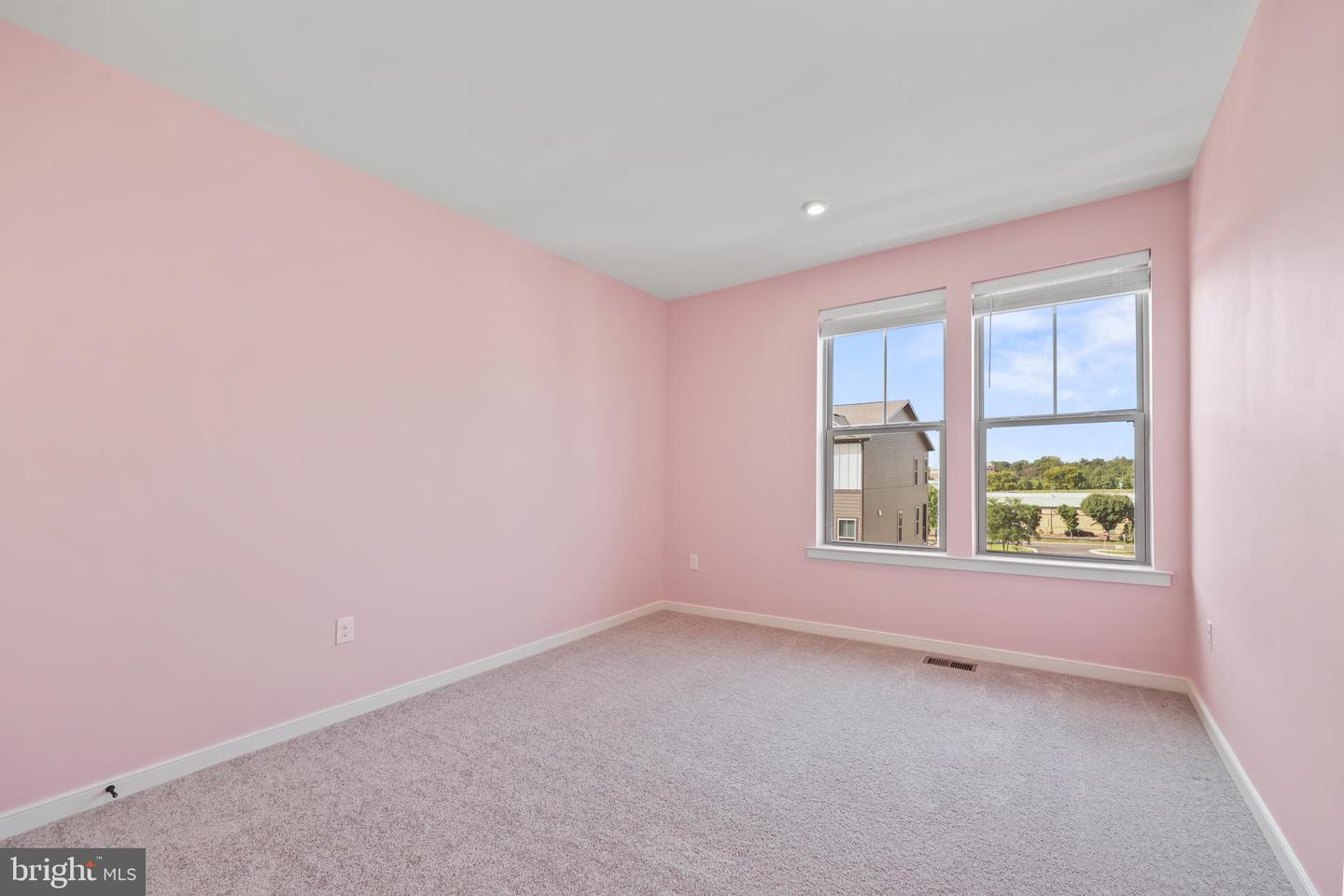 20912 Bluebird Sq Property Photo 28