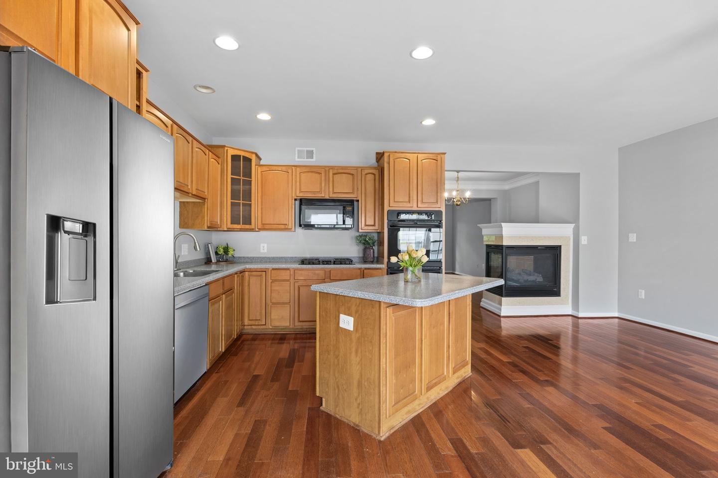 44253 Huron Ter Property Photo 29