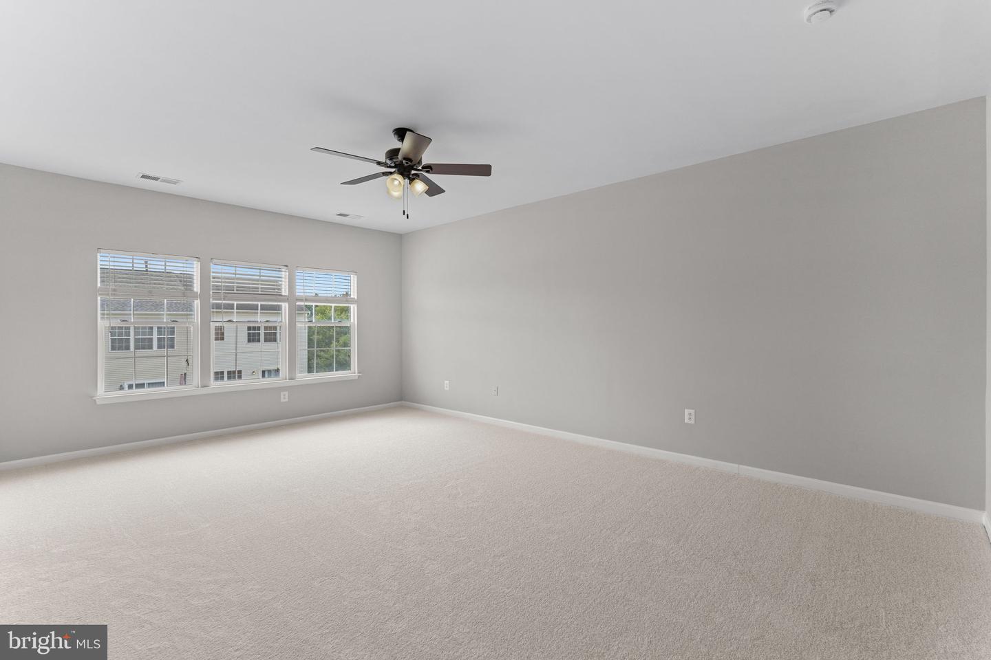 44253 Huron Ter Property Photo 31