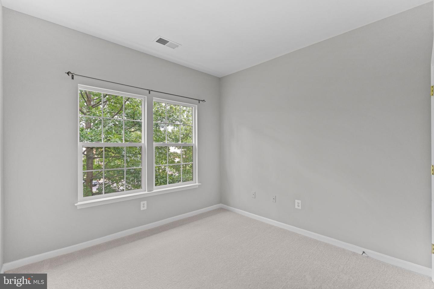 44253 Huron Ter Property Photo 41