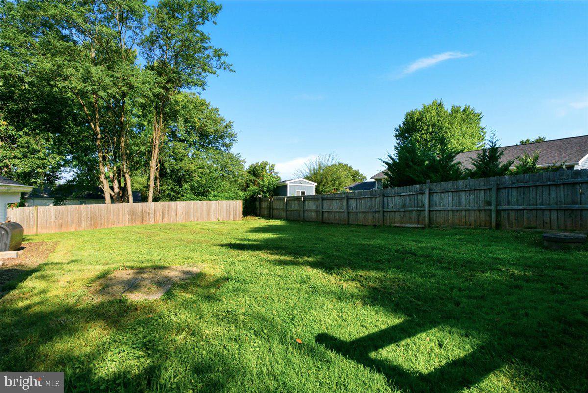 16920 Oliver St Property Photo 7