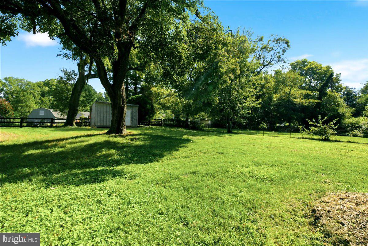 16920 Oliver St Property Photo 9