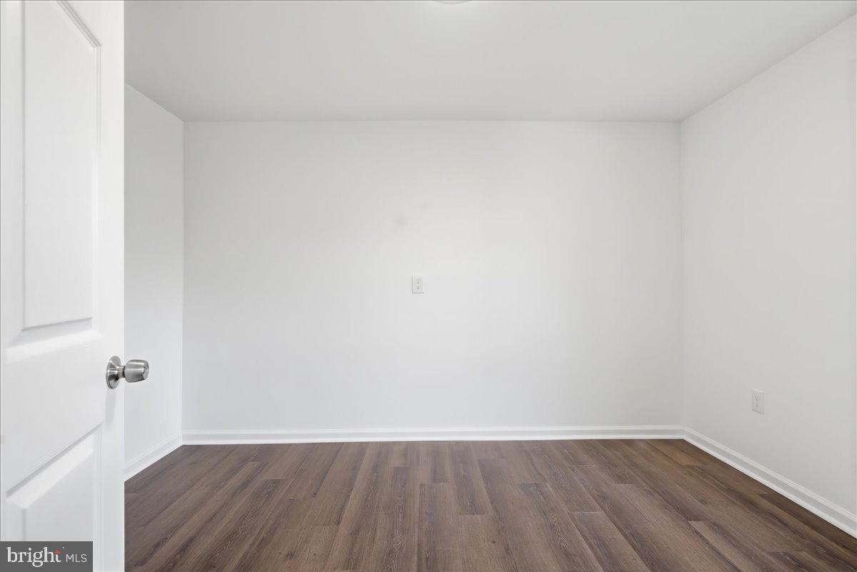16920 Oliver St Property Photo 18