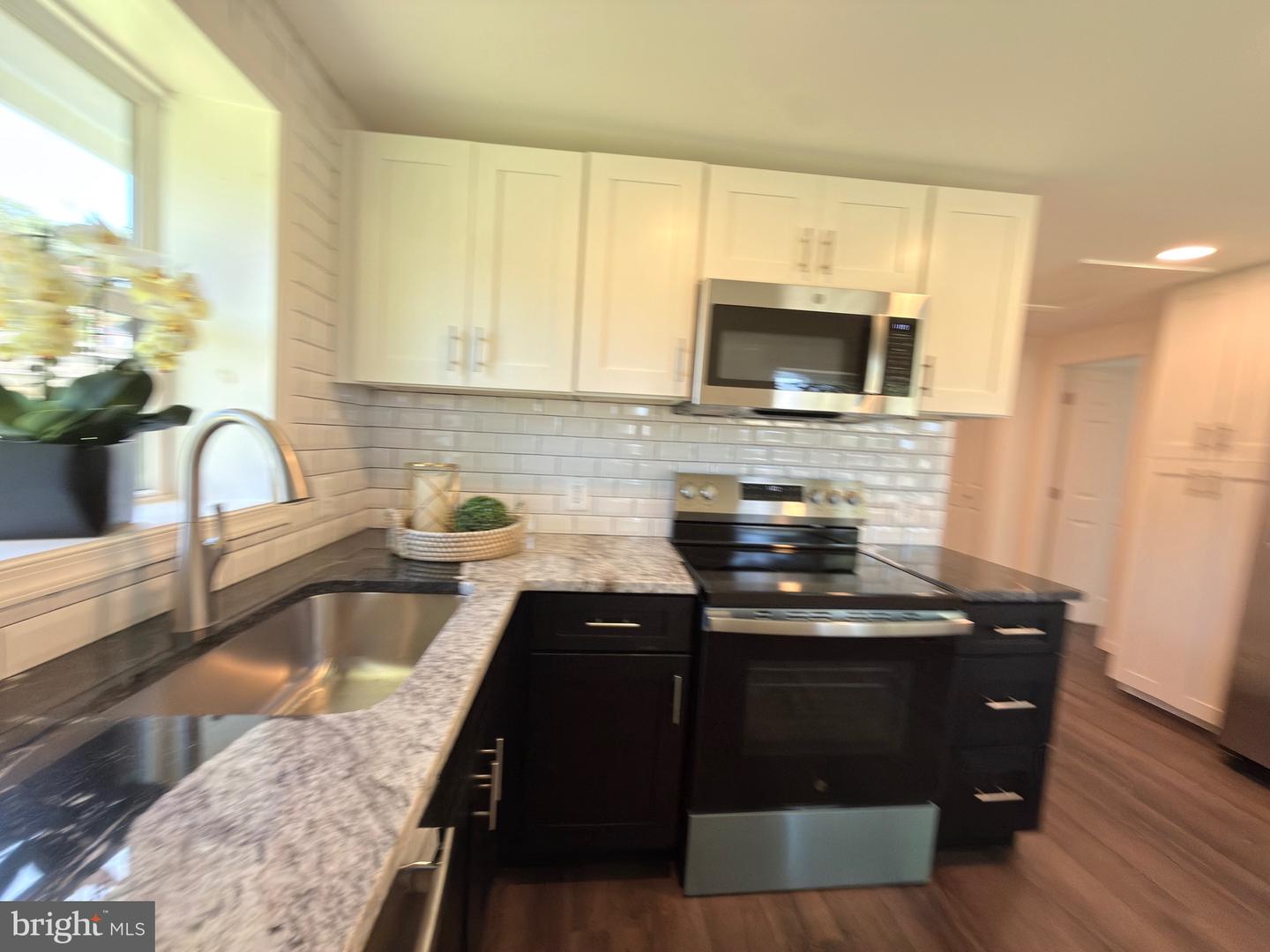 16920 Oliver St Property Photo 54