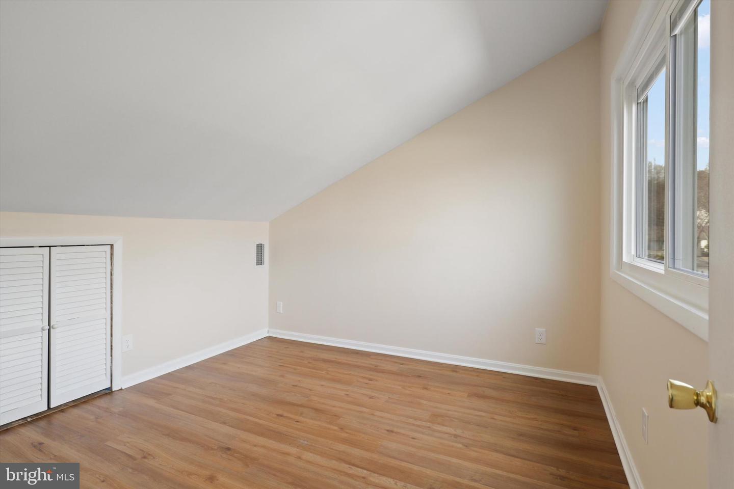 103 Farmington Ln Property Photo 6