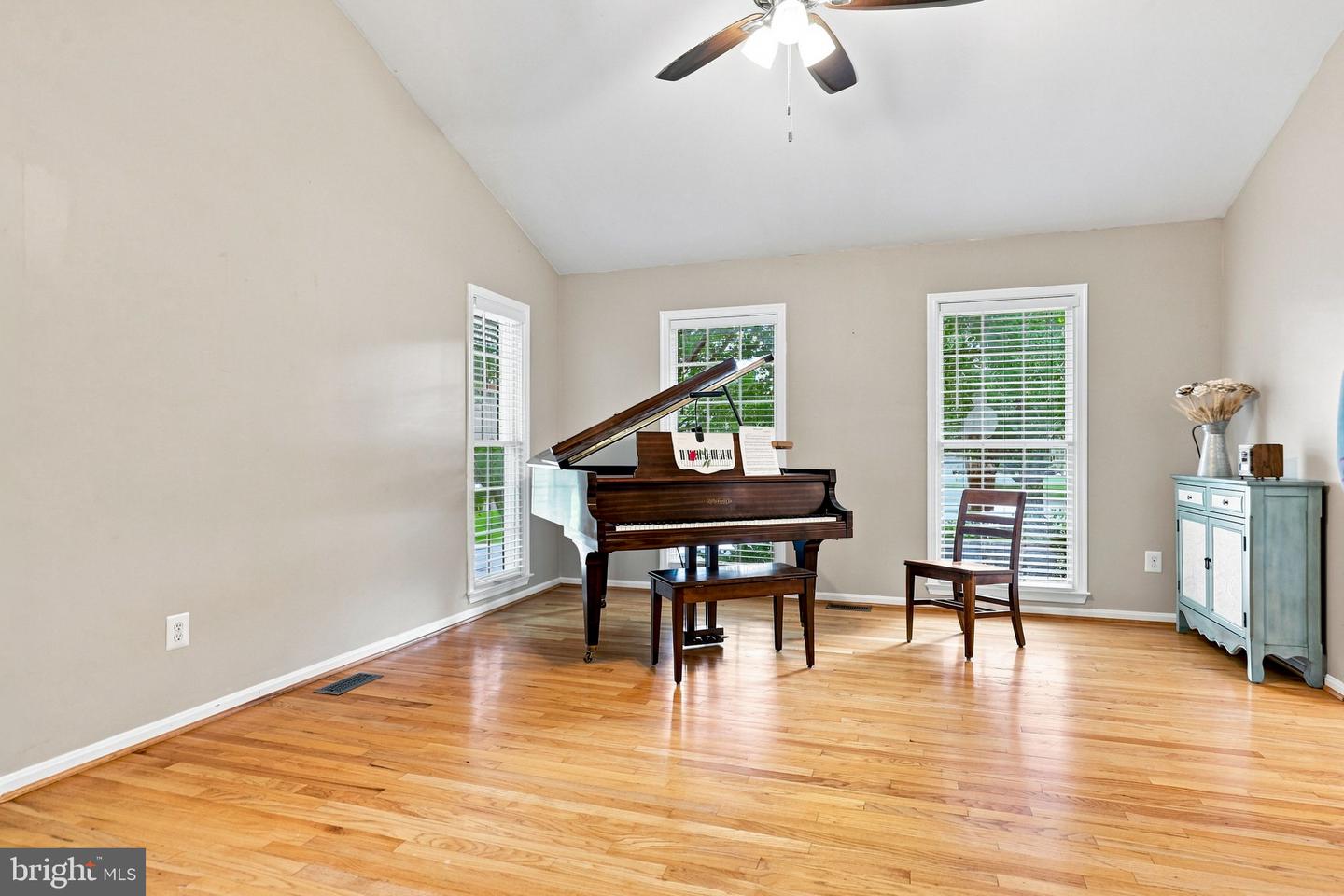 43312 Wayside Cir Property Photo 18