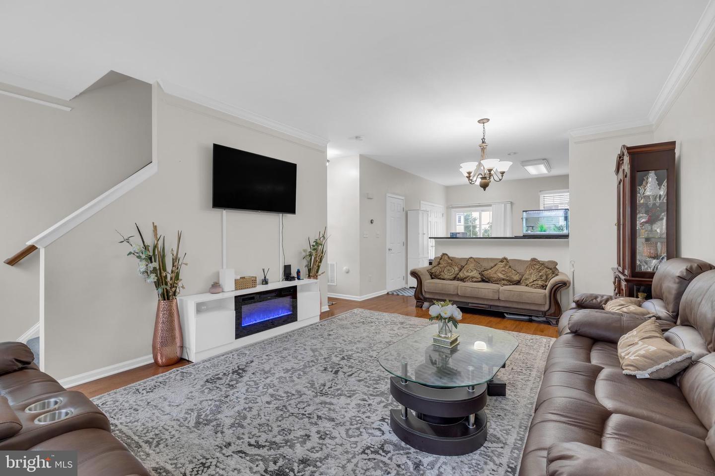 42911 Pamplin Ter Property Photo 2