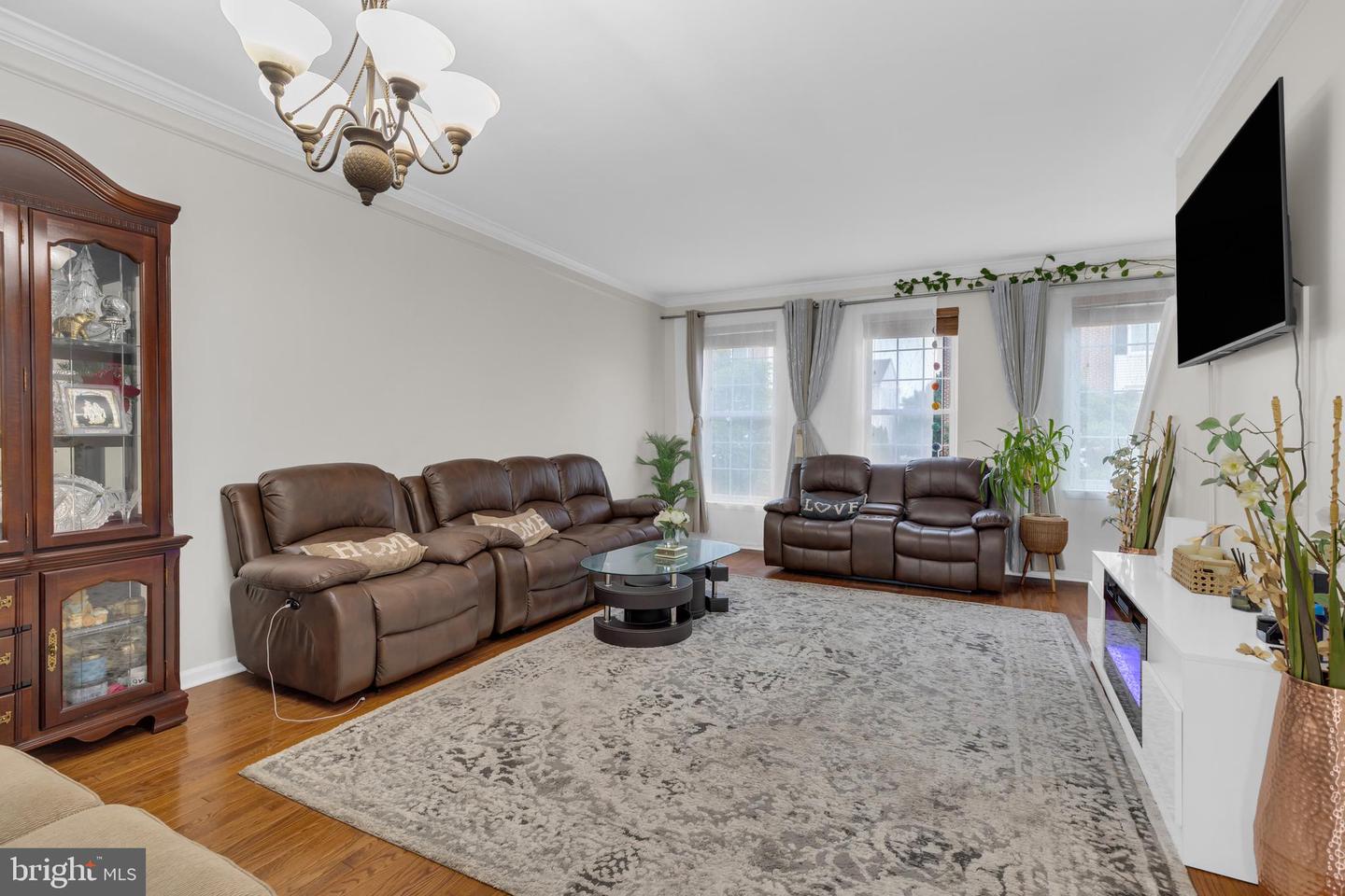 42911 Pamplin Ter Property Photo 3
