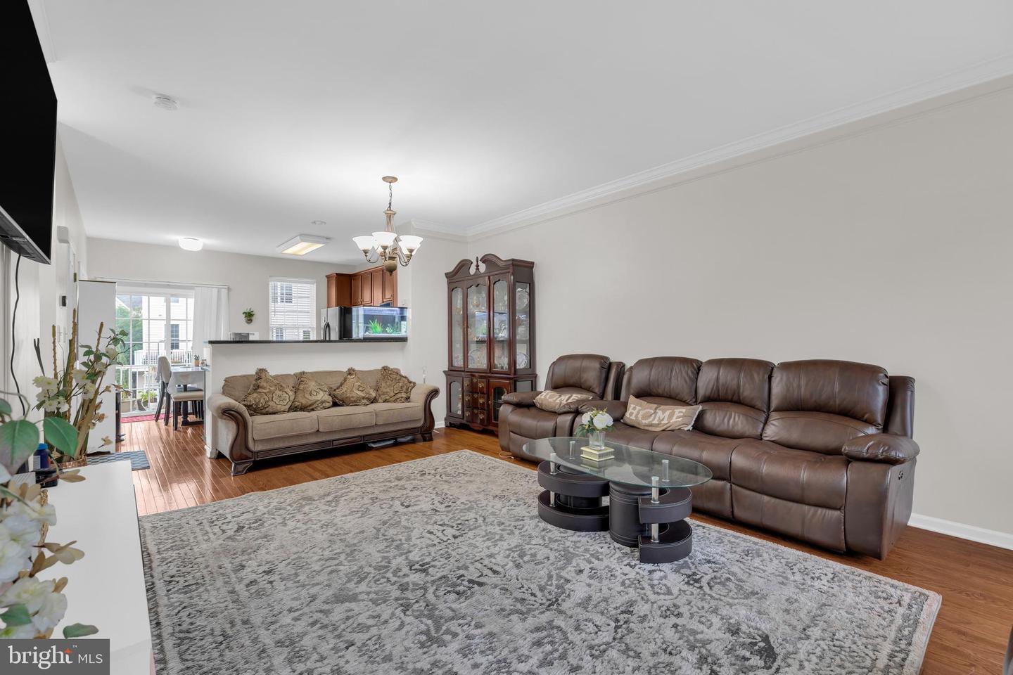 42911 Pamplin Ter Property Photo 4
