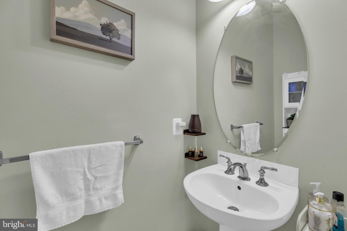 42911 Pamplin Ter Property Photo 8