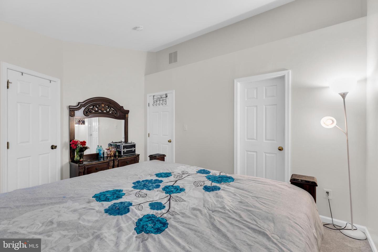 42911 Pamplin Ter Property Photo 11