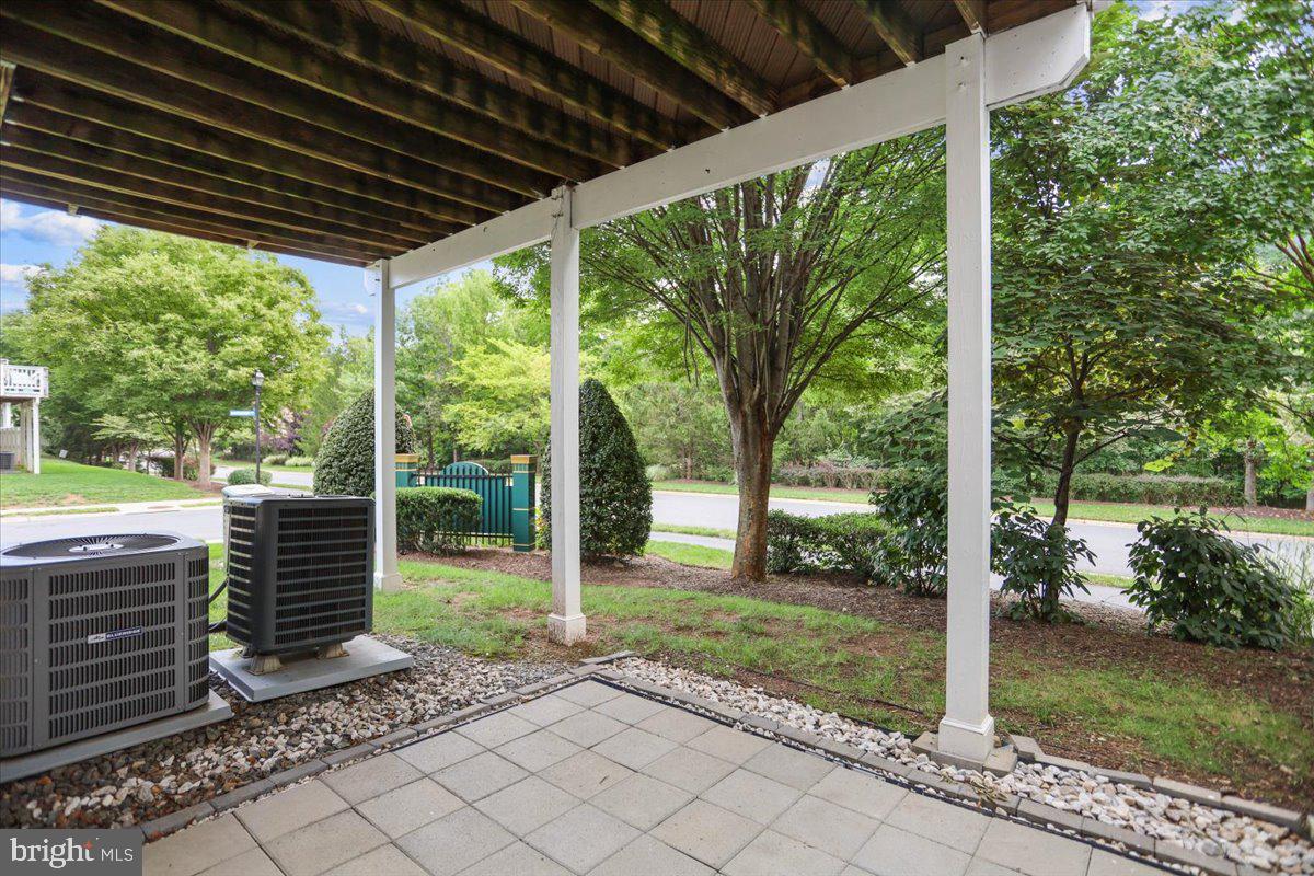 20086 Northville Hills Ter Property Photo 38