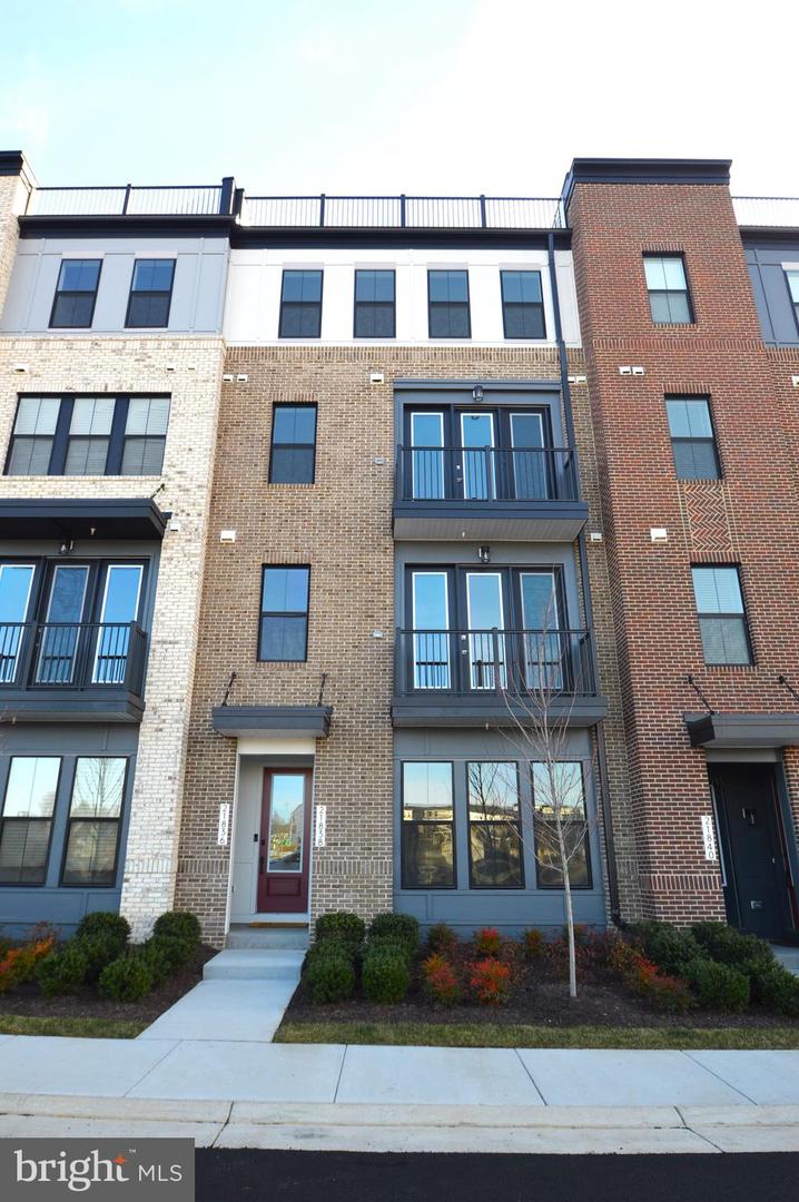 21838 BECKHORN STATION TER Property Photo 1