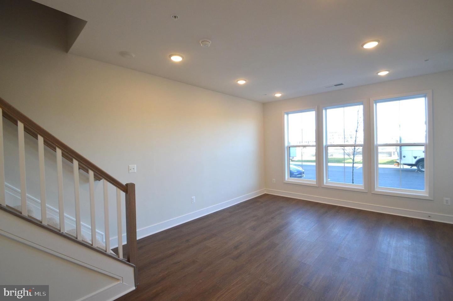 21838 Beckhorn Station Ter Property Photo 4