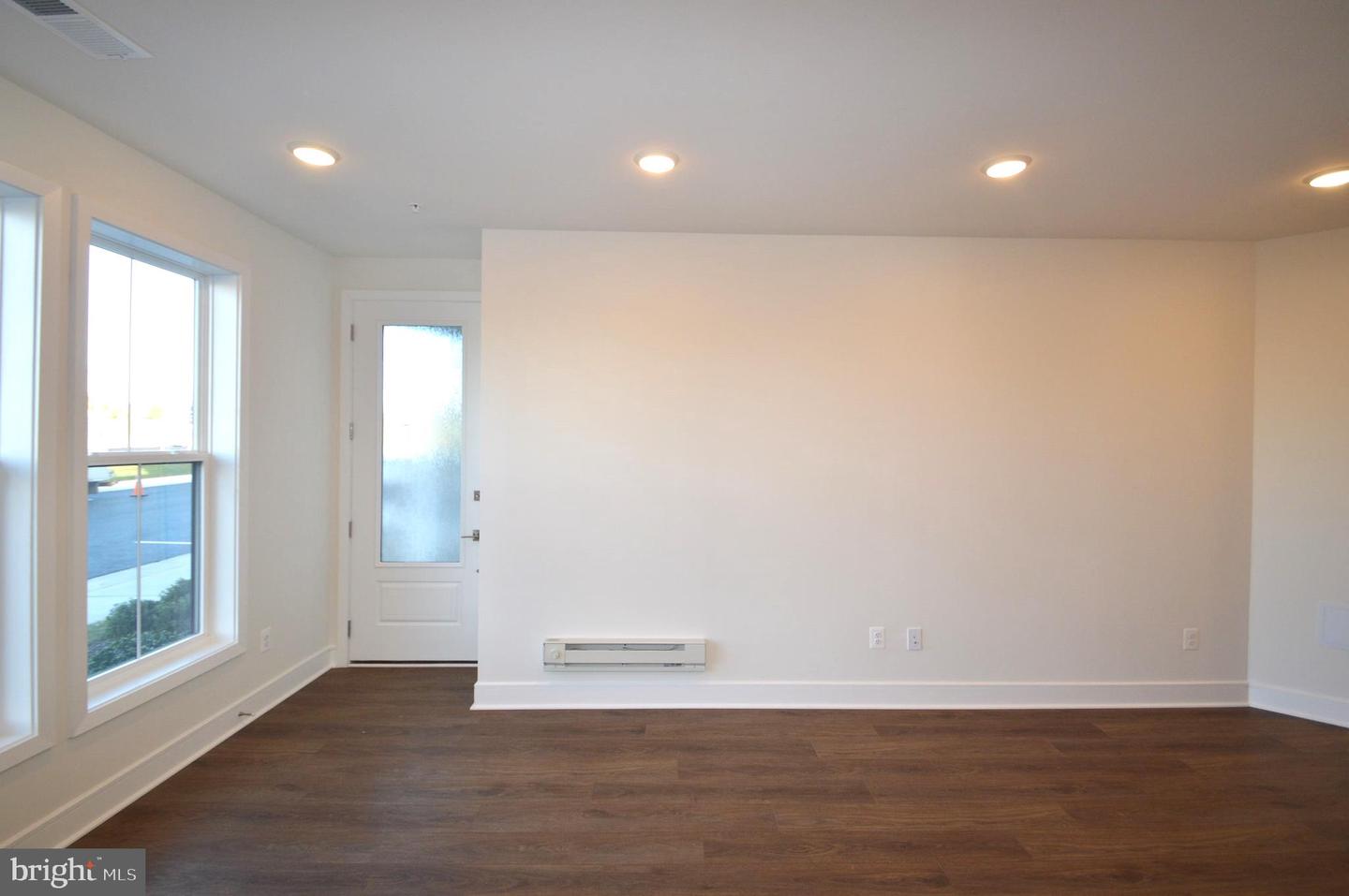 21838 Beckhorn Station Ter Property Photo 6