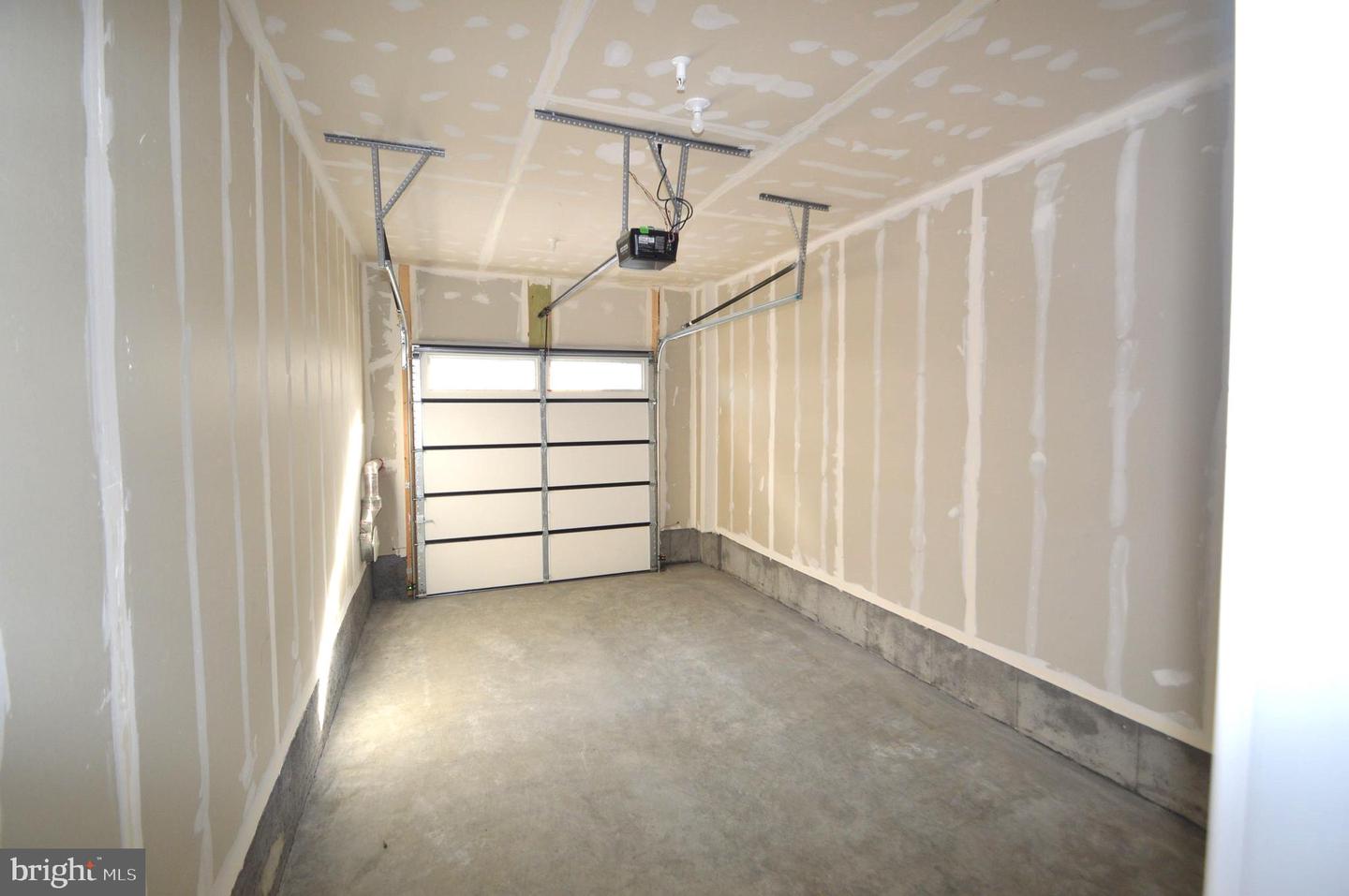 21838 Beckhorn Station Ter Property Photo 13