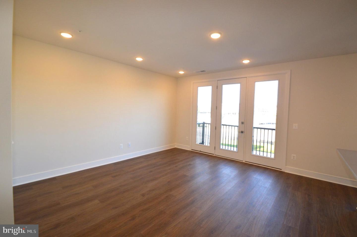 21838 Beckhorn Station Ter Property Photo 14