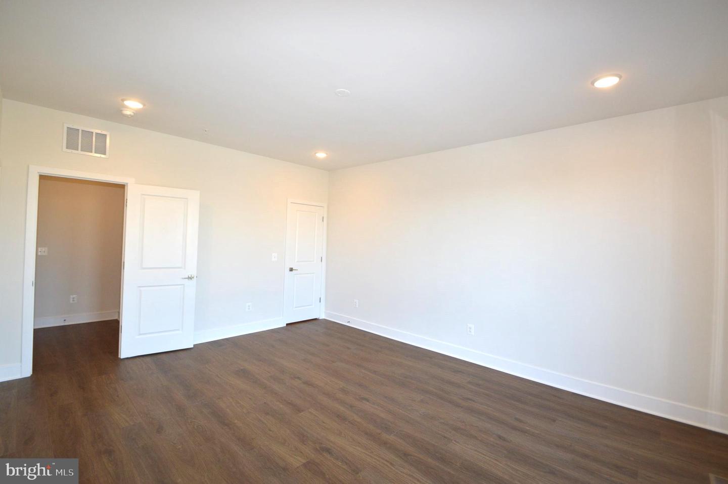 21838 Beckhorn Station Ter Property Photo 38