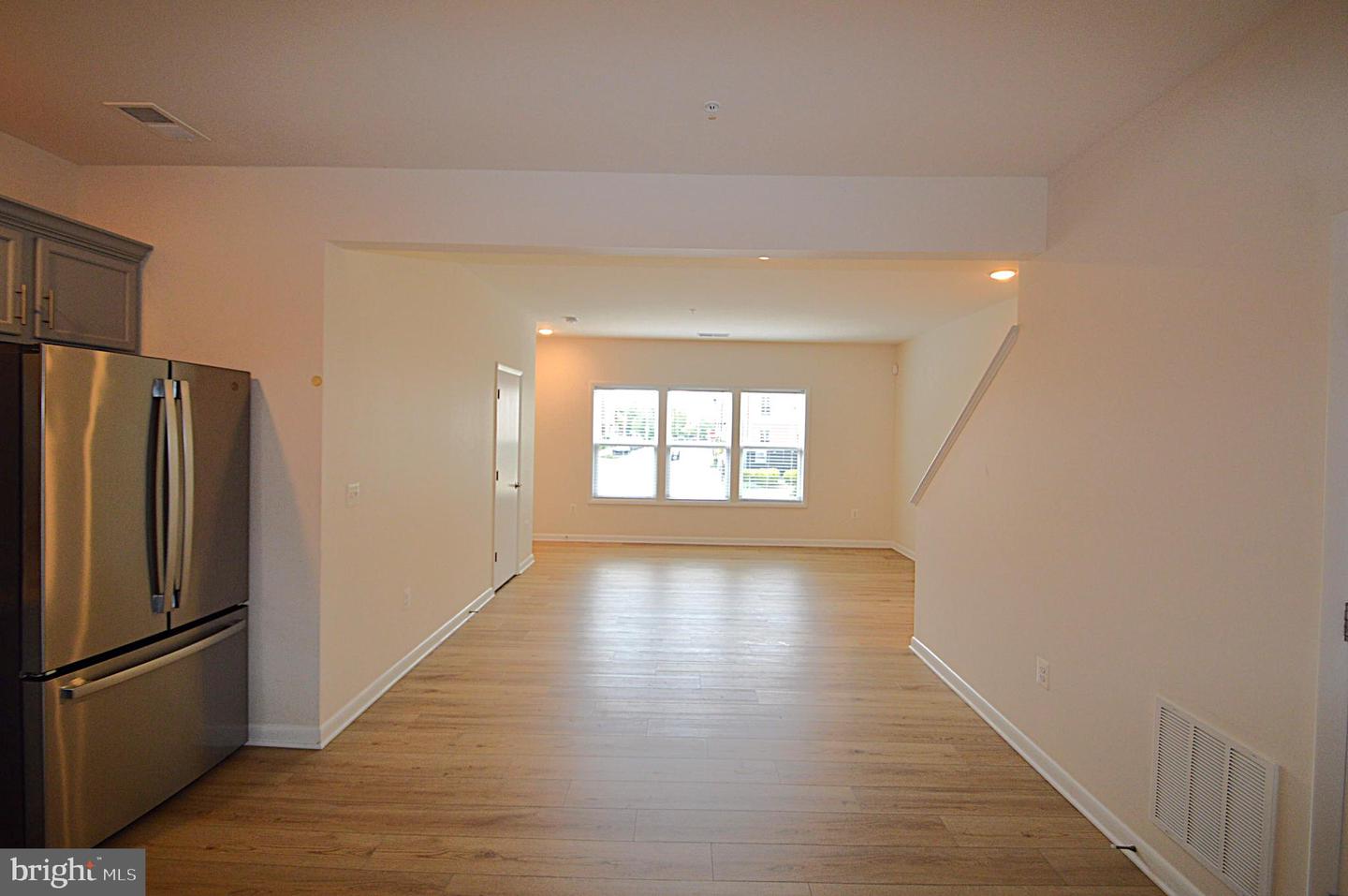 20508 Milbridge Ter Property Photo 13