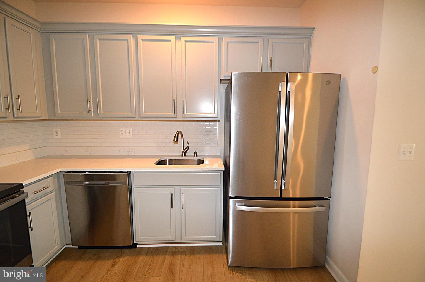 20508 Milbridge Ter Property Photo 16