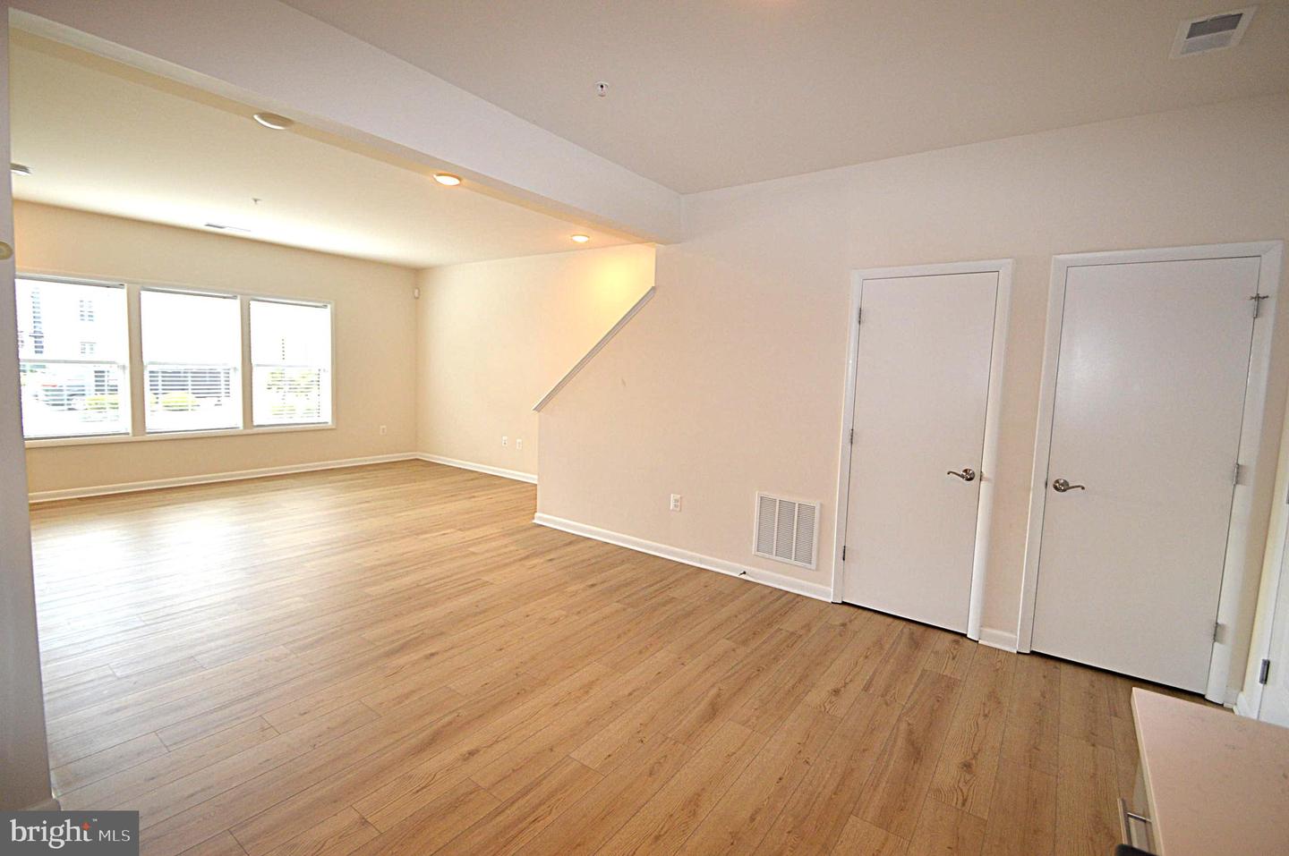 20508 Milbridge Ter Property Photo 17