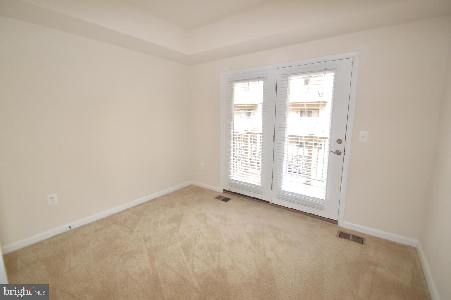 20508 Milbridge Ter Property Photo 26