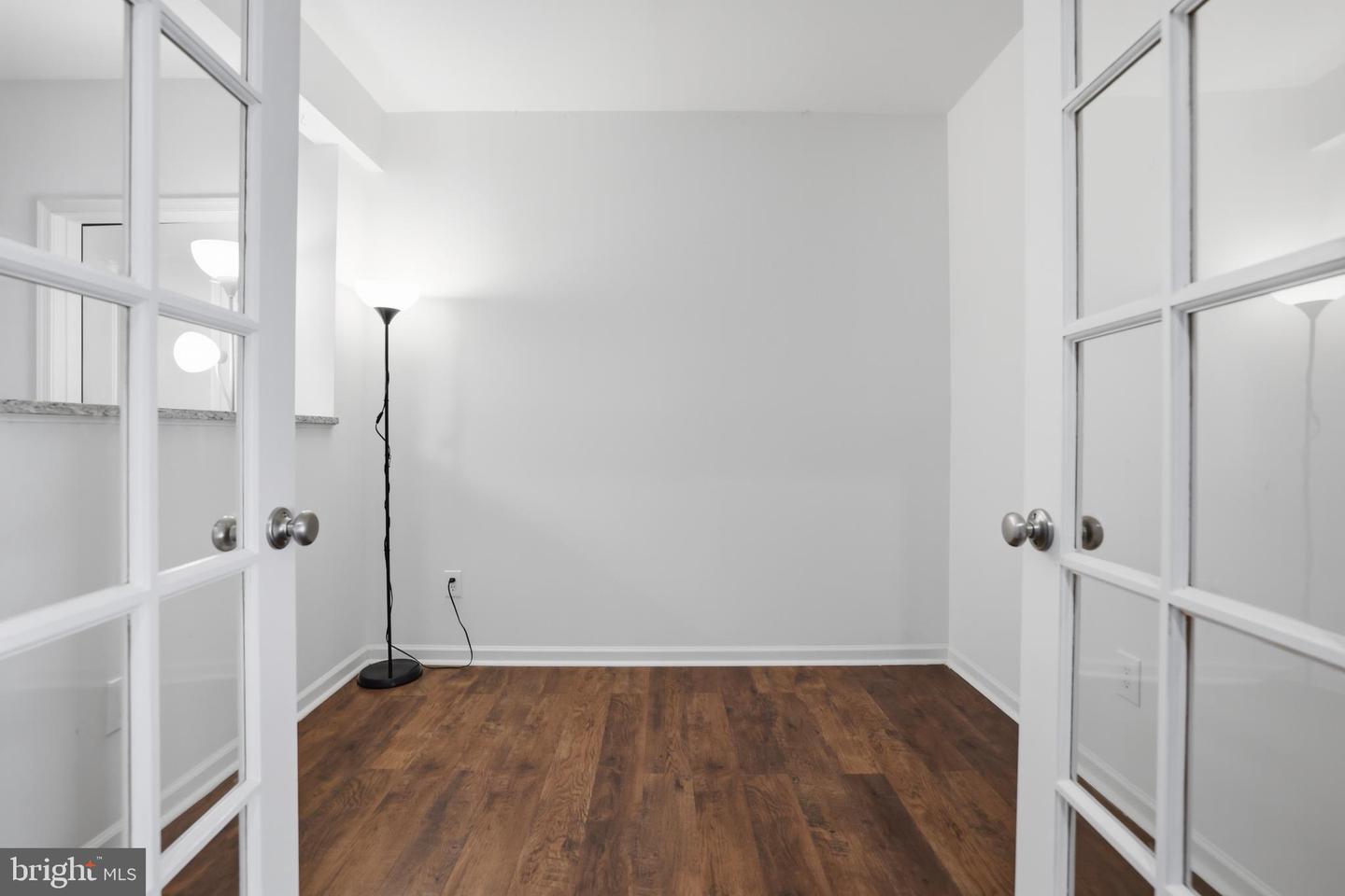 25209 Eisenhower Dr Property Photo 61