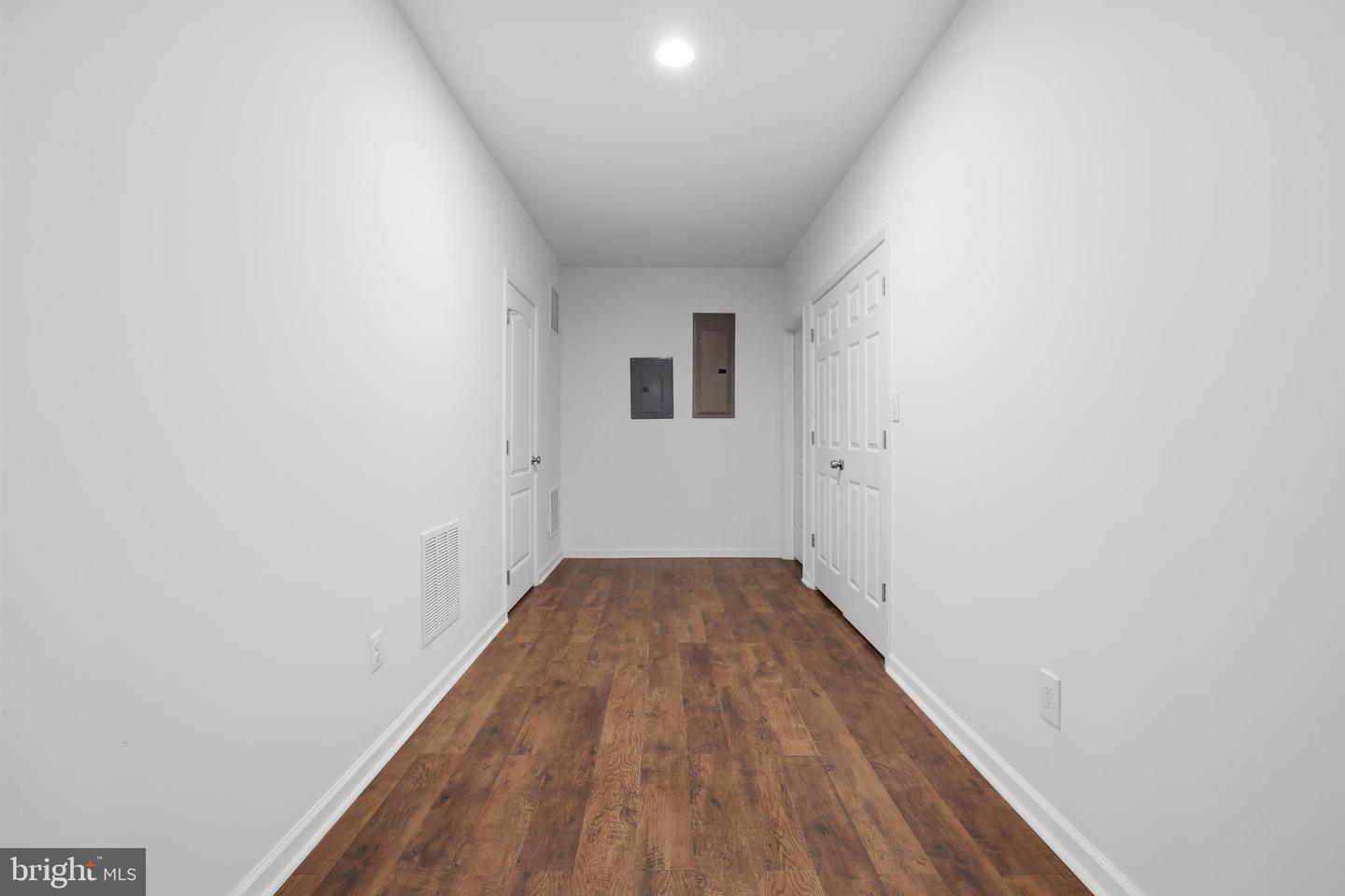 25209 Eisenhower Dr Property Photo 63